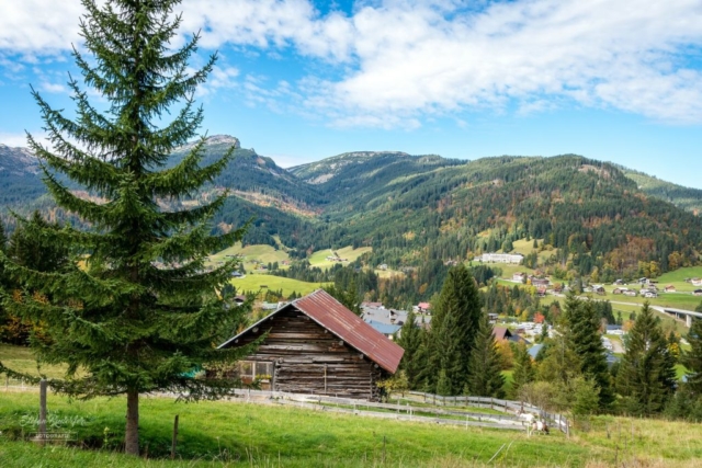 Das Dorf Riezlern in Österreich