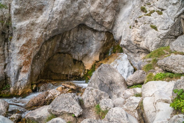 Wassertopf mit Ausspülungen